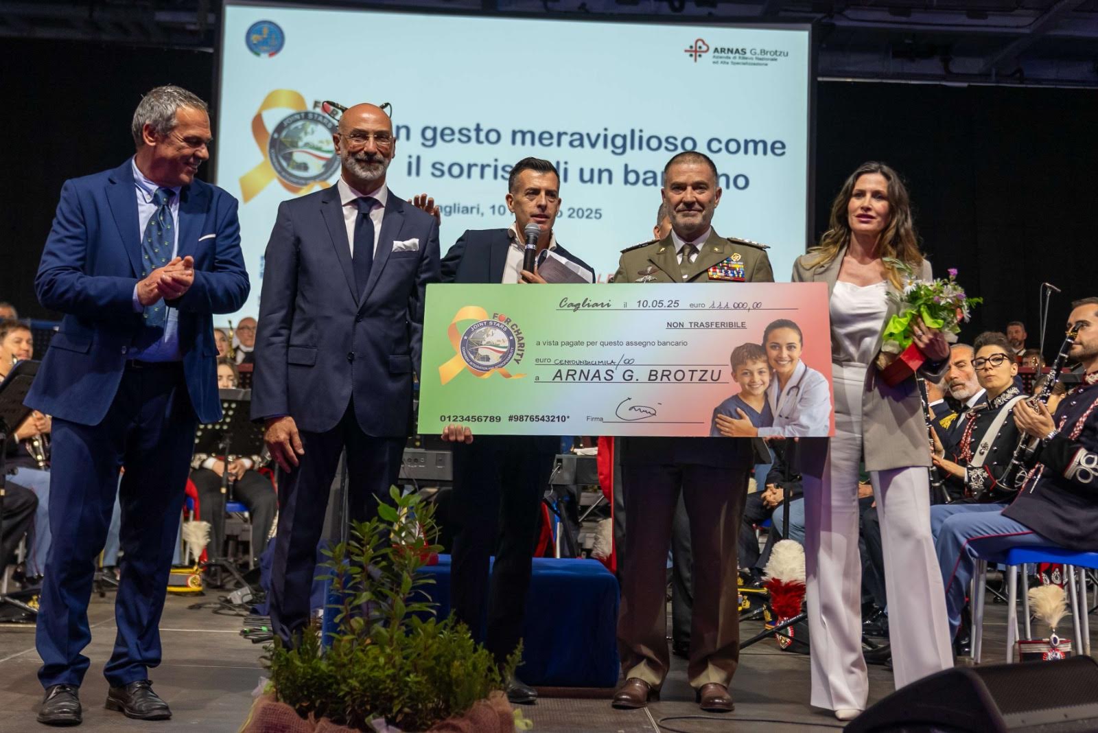 Joint Stars for Charity”: oltre 110.000 euro raccolti sul ponte della Nave  Trieste per i bambini del Brotzu – Kalaritana Media