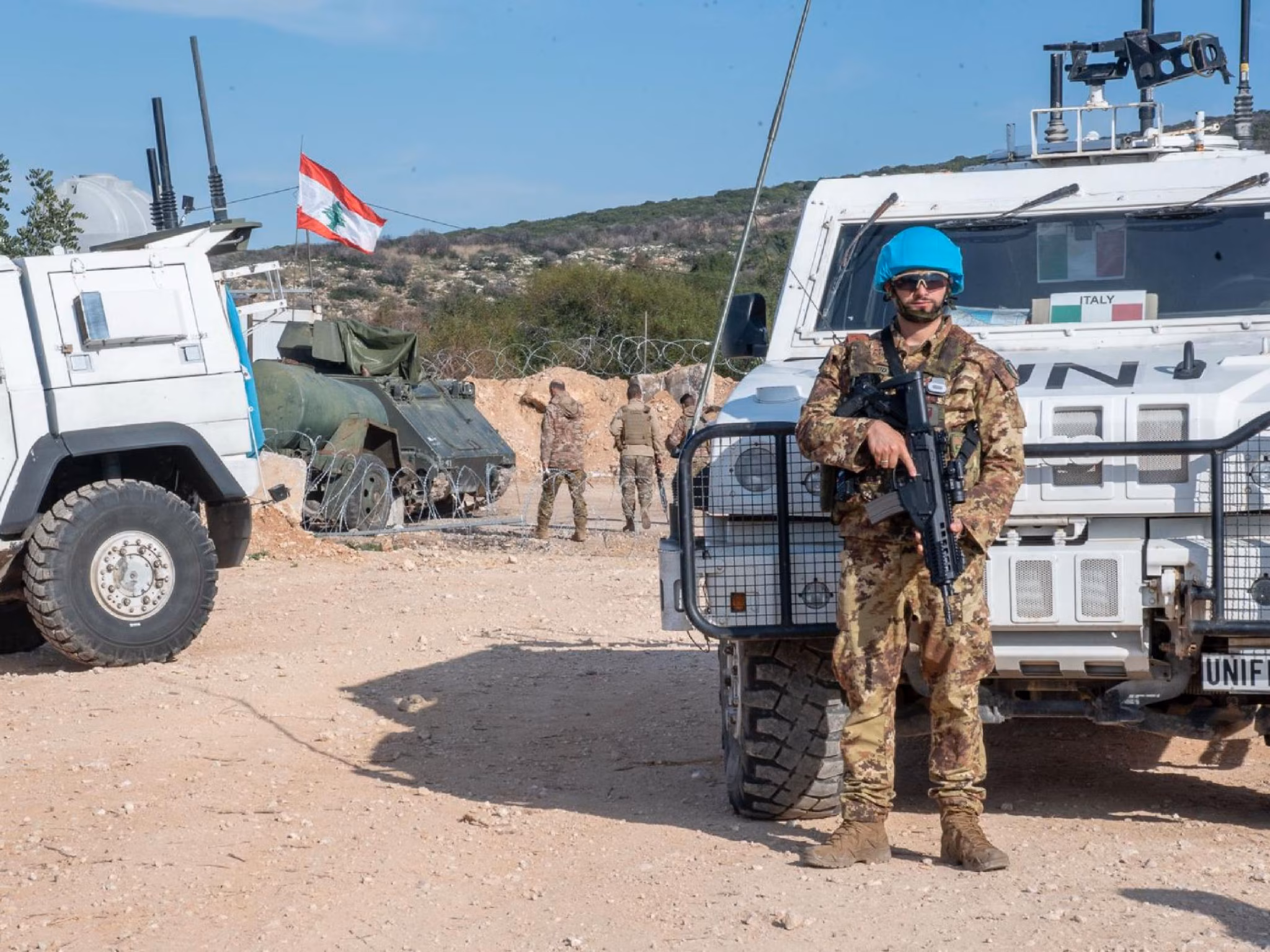 Brigata Sassari, missione in Libano: «L’Unifil sta evacuando il personale civile»